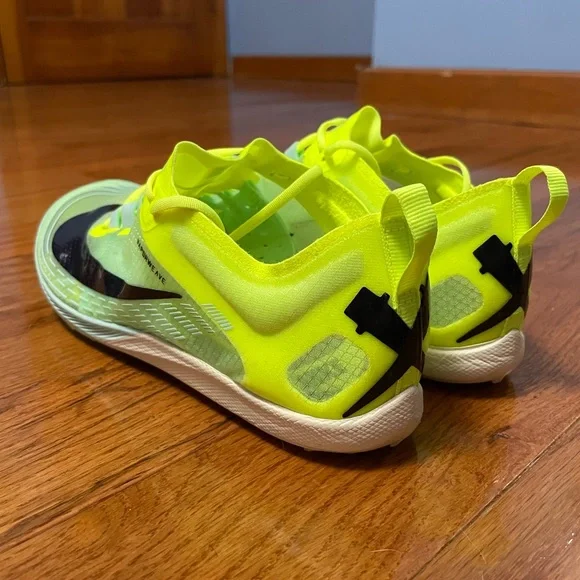 Nike Zoom Victory XC 5 Volt Track Field Spike AJ0847-702 Men's Size 8.